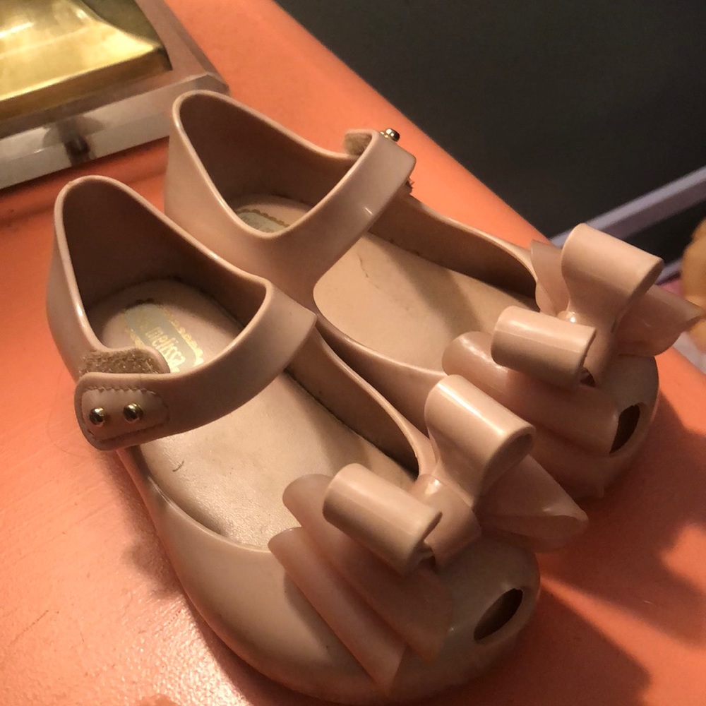Mini Melissa size 8